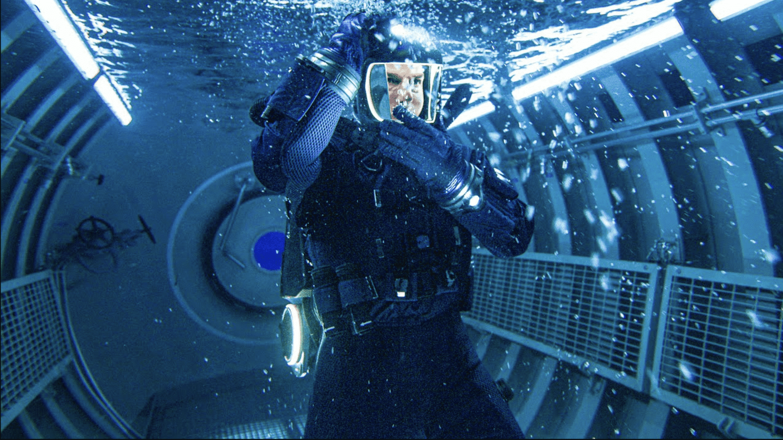 Tom Cruise & Ana de Armas’ $275M Thriller ‘Deep’ Halts After Warner Bros Backs Out Over Budget Universal Dough Liman
